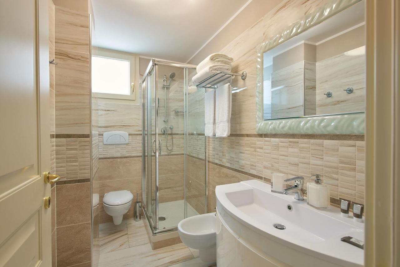 Rome Airport Inn Fiumicino Bagian luar foto