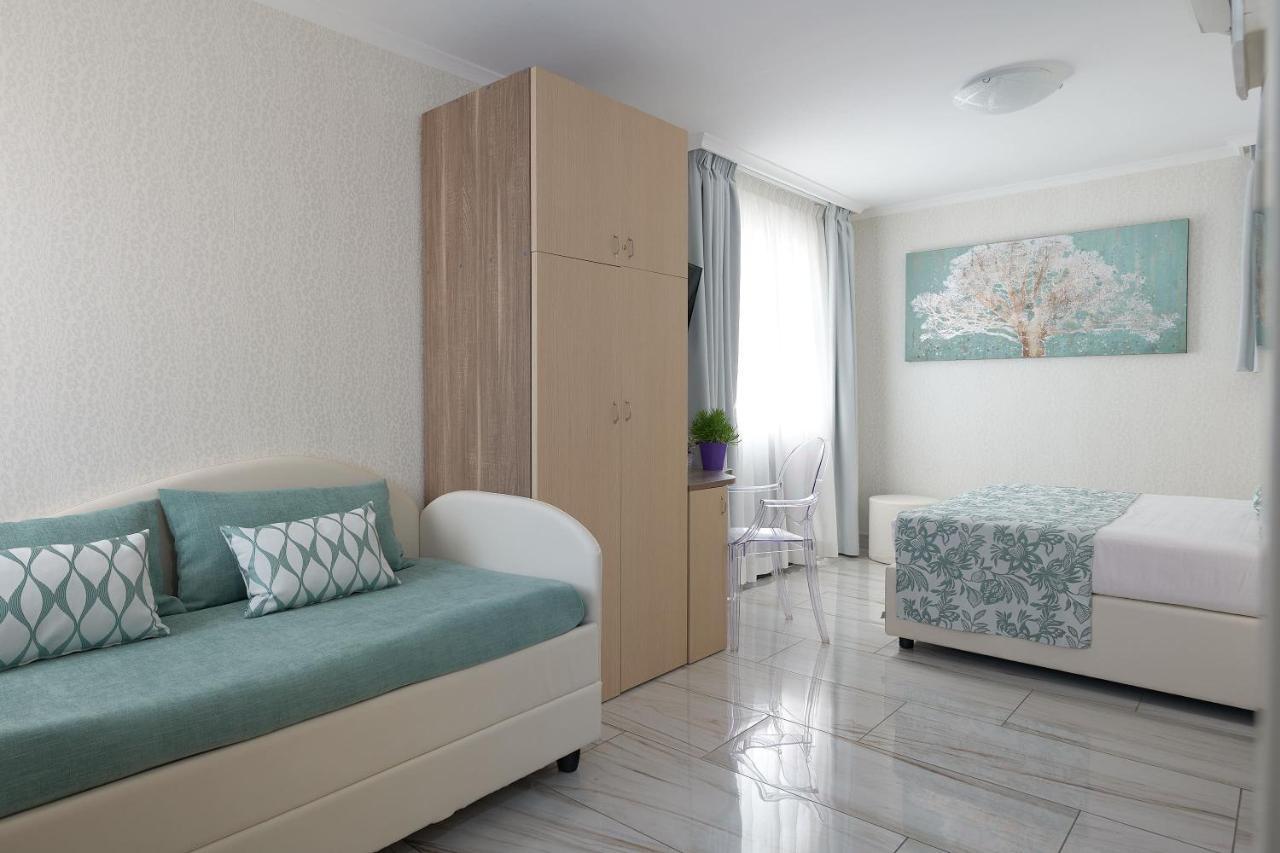 Rome Airport Inn Fiumicino Bagian luar foto