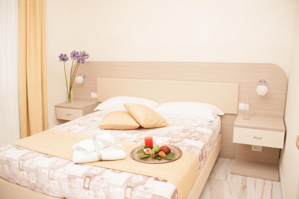 Rome Airport Inn Fiumicino Bagian luar foto
