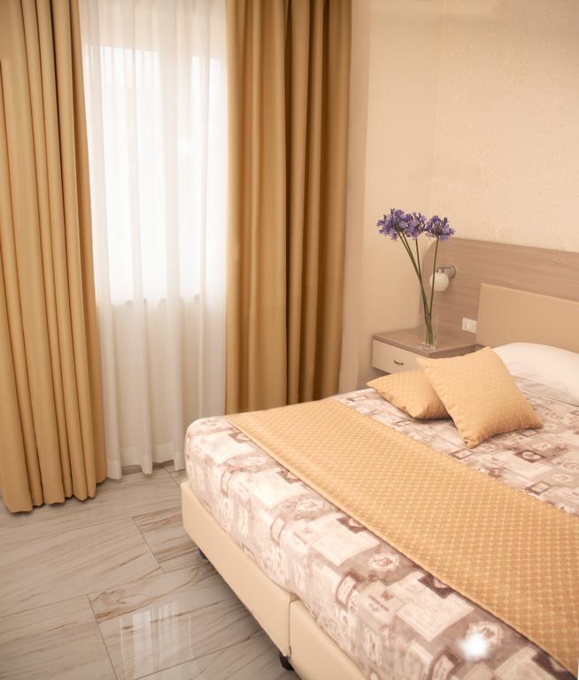 Rome Airport Inn Fiumicino Bagian luar foto